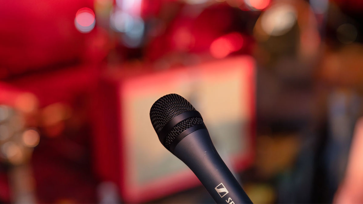 Sennheiser MD46 microphone on stage at a retirement party